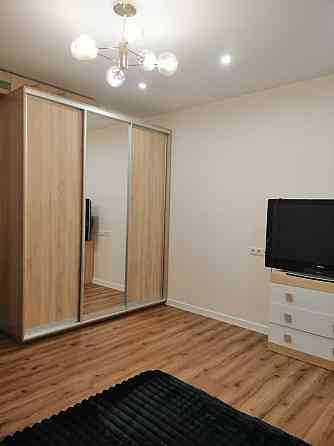 Оренда видової 2кімнатної квартири метро Лівобережна. Вул Каховська 62 Киев