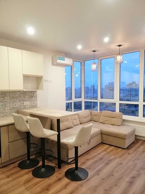 Оренда видової 2кімнатної квартири метро Лівобережна. Вул Каховська 62 Киев - изображение 1