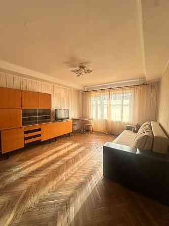 Оренда 2к квартири по вул Котляревського, 5 Киев