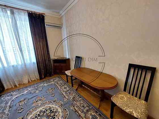 Оренда роздільної 3-х к. квартири Львівська Площа. №11200195 Киев