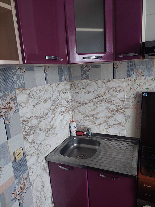 Сдаю однокомнатную квартиру (малосемейка) в Октябрьском . Николаев - изображение 3