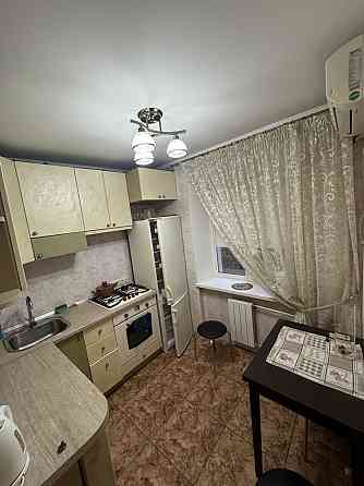 2-х кімнатна. Метро Дорогожичі пішки. Вул. Дорогожицька 15а Киев