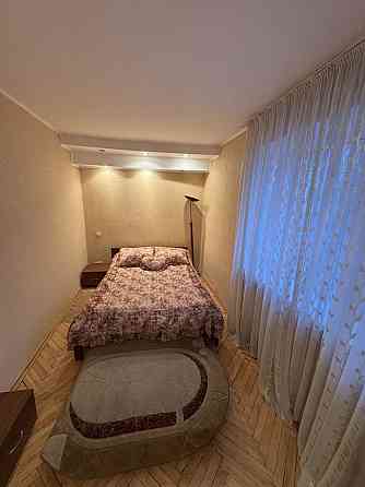 2-х кімнатна. Метро Дорогожичі пішки. Вул. Дорогожицька 15а Киев