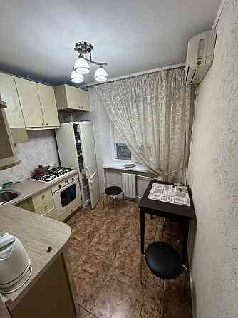 2-х кімнатна. Метро Дорогожичі пішки. Вул. Дорогожицька 15а Киев