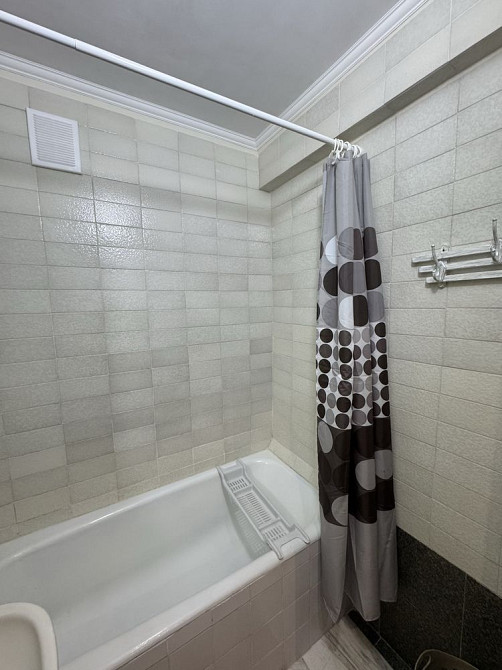 Здається в самому центрі класна простора 2-кімнатна квартира! Черкаси - зображення 7