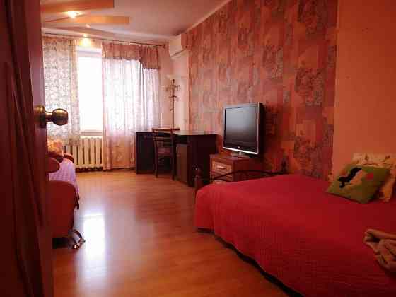 Оренда 2-кімнатної квартири Дніпровська набережна, 5а Киев