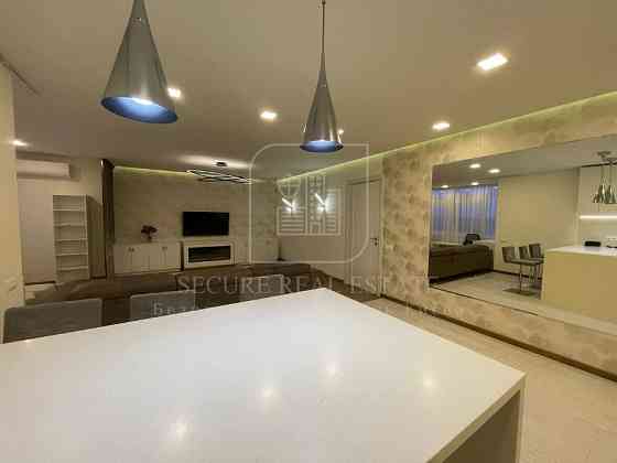 Без% Ліфт, тепло, вода. Печерськ. Ділова. ЖК Ліфт в підземний паркінг Киев