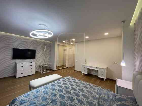 Без% Ліфт, тепло, вода. Печерськ. Ділова. ЖК Ліфт в підземний паркінг Киев