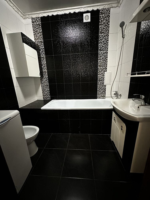 2 кім. Новобудова Рівненська БазисМед Черновцы - изображение 5