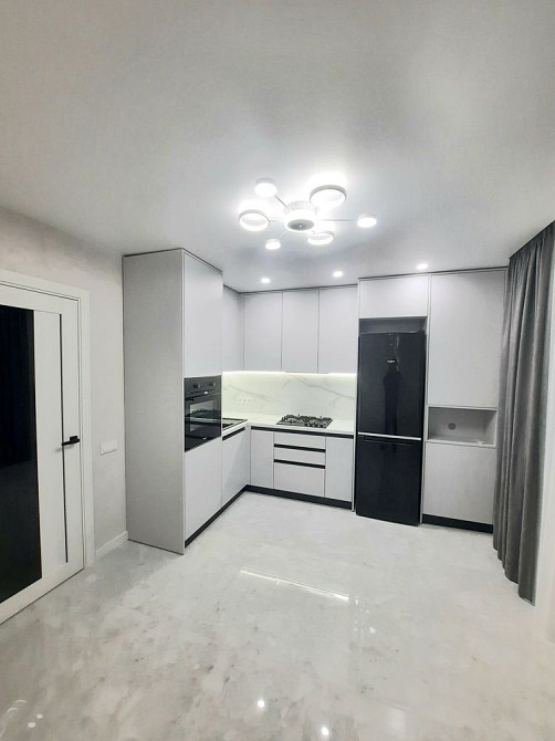 Продам 1 кім. Квартиру з ремонтом та меблями Луцк - изображение 1