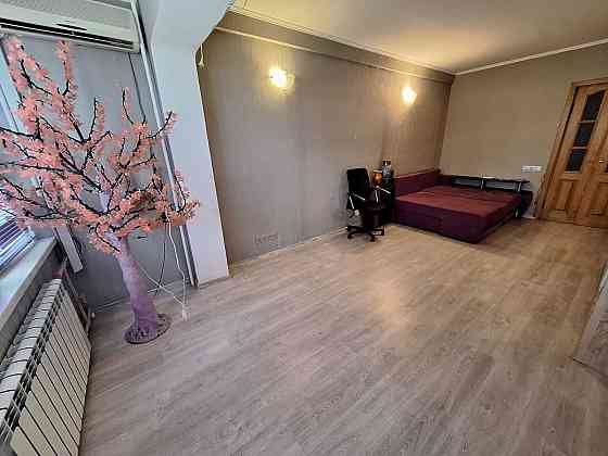 2-кімн. квартира, вул. Березняківська 12, Березняки. Киев