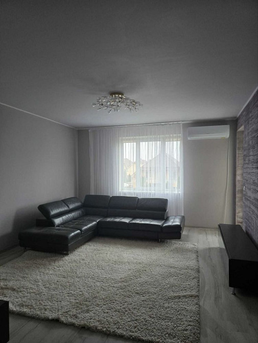 Здам простору та затишну 3-х кімнатну квартиру в ЖК «Вишневий сад» Ужгород - изображение 1