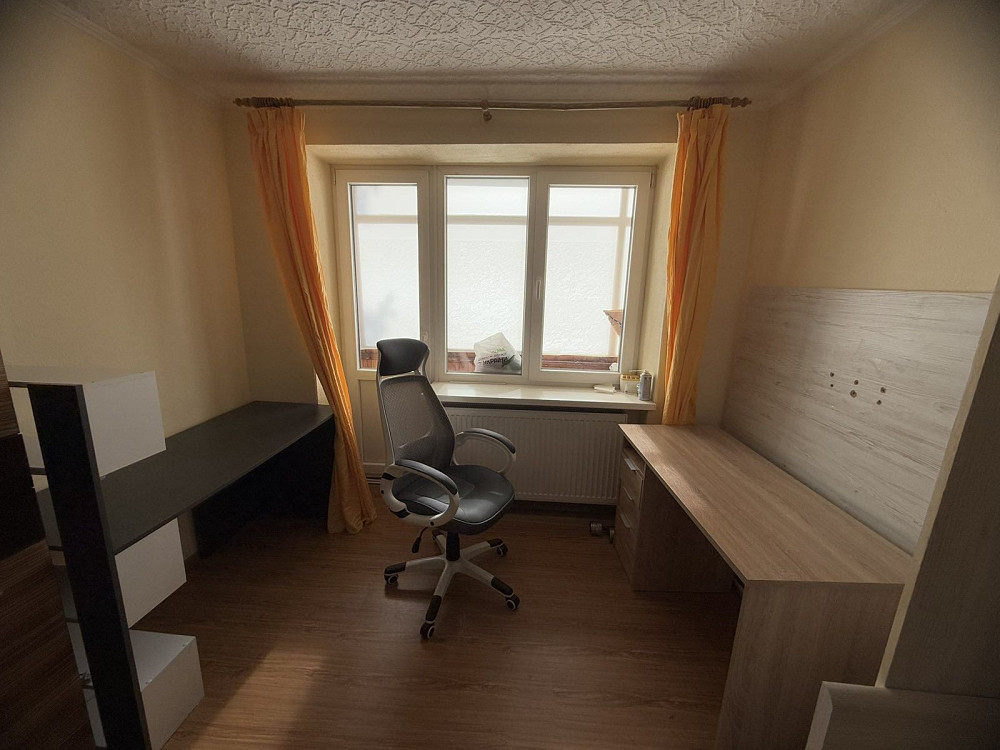 1к в центрі  вул.Льва Толстого Ужгород - изображение 4