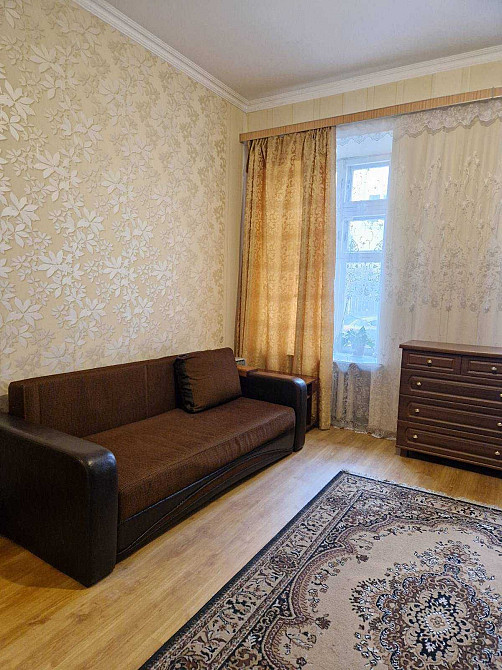 1 к. м. Університет, вул. А.Горської 8 (вул. Белінського). Киев - изображение 1