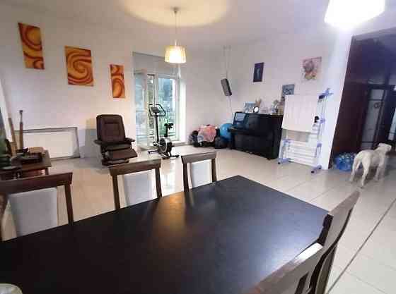 Двокімнатна квартира з ремонтом, Центр міста Буча