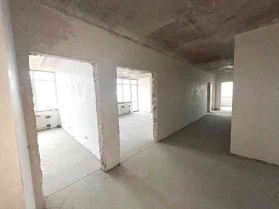 Простора трикімнатна квартира 126 м.кв,Щербаківського, 52 Киев