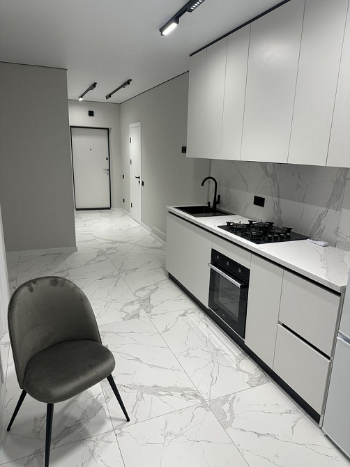 Нова квартира , новобудова. Локація Ближня Дружба. Цегляний будинок. Тернополь - изображение 1