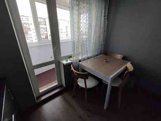 Здам  2 кімнатну квартиру . Метро Лівобережна. Киев