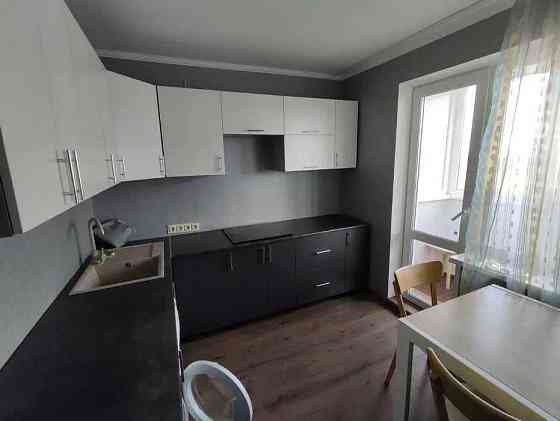 Здам  2 кімнатну квартиру . Метро Лівобережна. Киев