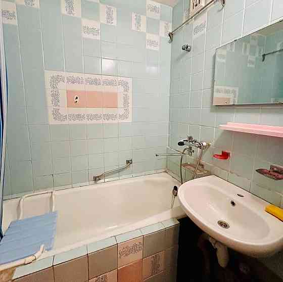 Аренда 2 кімнат. квартири . Ревуцького,21 Киев