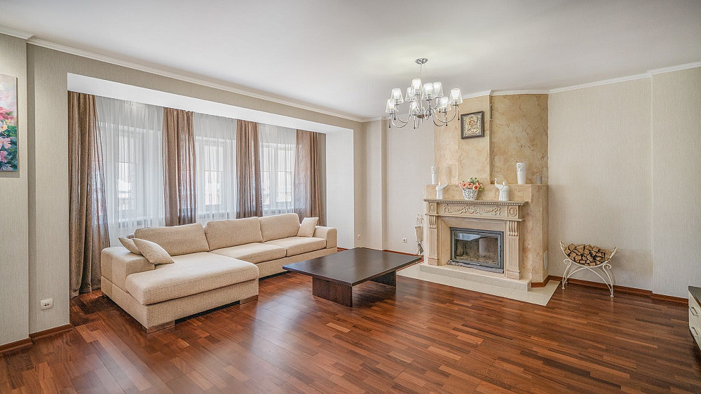 3 кімнатна ремонт меблі техніка, закритий двір, Центр, Площа вул.Княжа Чернигов - изображение 1