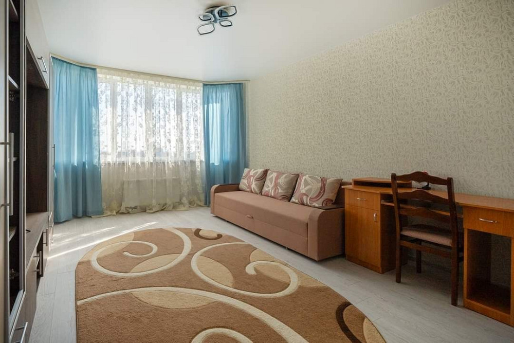 Оренда 2-х кімнатної квартири 52м² в центрі міста Чернігів - зображення 2