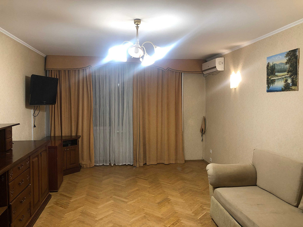 Севастопольска площа, проспект Валерія Лобановського 18! Киев - изображение 1