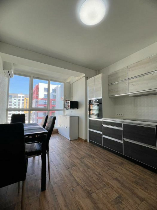 Оренда сучасної та затишної квартири в ЖК на Щасливому Ровно - изображение 1