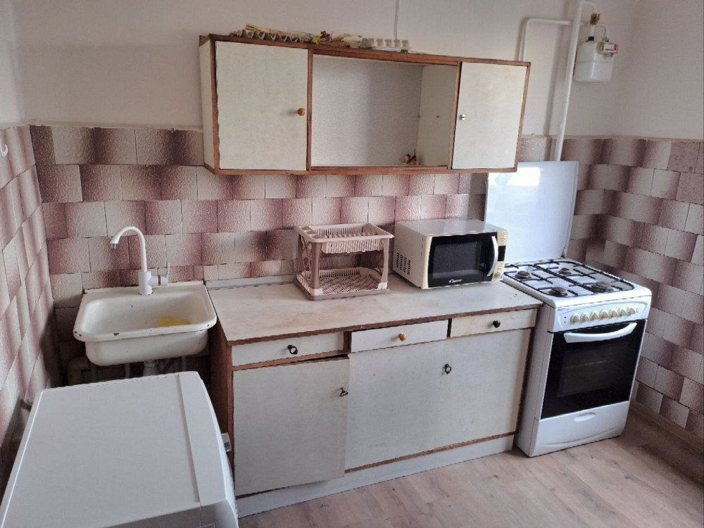 Здається двох кімнатна Росвигово . Мукачево - изображение 1