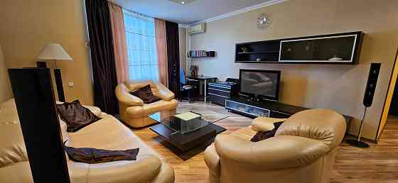 Урлівська 11/44. Дарницький р-он. Київ. Оренда  3х кімнатної квартири Киев