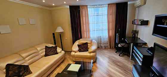 Урлівська 11/44. Дарницький р-он. Київ. Оренда  3х кімнатної квартири Киев