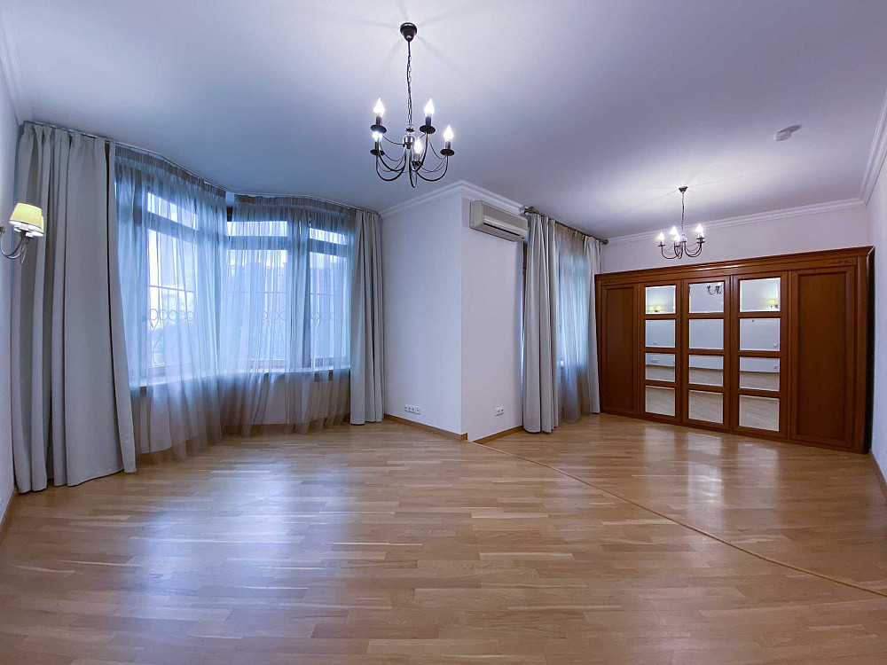 Оренда, вул. Кудрявська, 13-19, 4 кімнати, 205 м², Львівська площа Киев - изображение 1