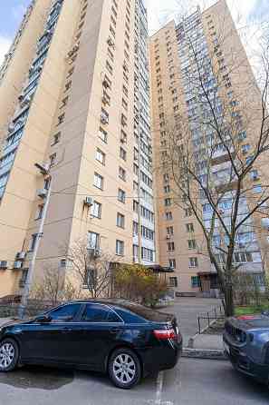 Продам 2 кім., Дарницький бульвар 10а, метро Дарниця,  парк Перемога! Киев