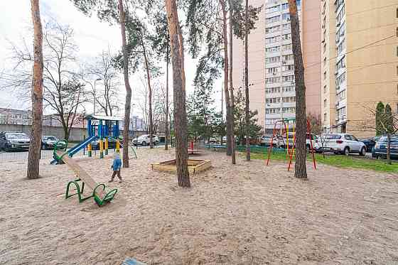 Продам 2 кім., Дарницький бульвар 10а, метро Дарниця,  парк Перемога! Киев