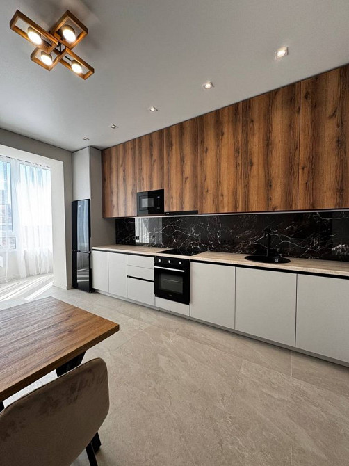 Продаж великої стильної 2 кімнатної квартири Ужгород - изображение 1