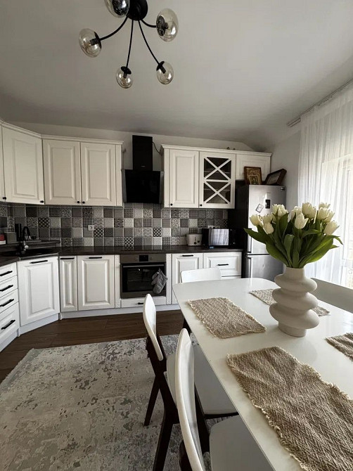 Продаж просторої 2-х кімнатної | Новий Район | Ужгород - изображение 1