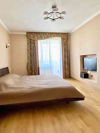 Простора 3к з ремонтом, 111м2, Позняки, Ахматовой 31,Харківській Киев