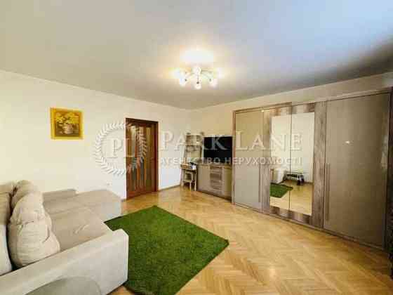 Продаю 3к з ремонтом, Солом'янський р-н, Кадетський Гай 9 Киев