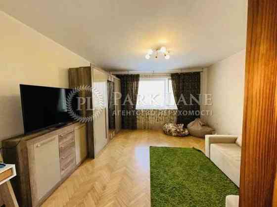 Продаю 3к з ремонтом, Солом'янський р-н, Кадетський Гай 9 Киев