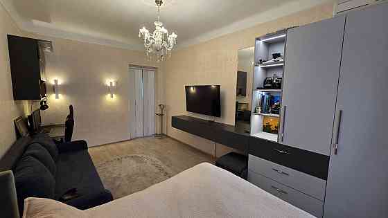 Продам 2к.квартиру.Печерськ.бул.Л.Українки 29.метро Звіринецька Киев