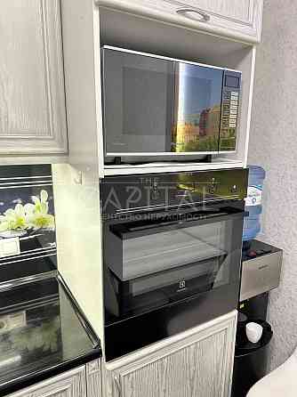 Продаж квартири Комфорт таун 56м2 з ремонтом 2 кімнати 8/9 поверх Киев