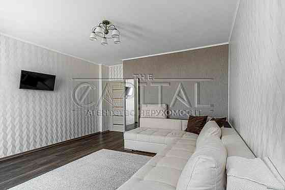 Продаж квартири Комфорт таун 56м2 з ремонтом 2 кімнати 8/9 поверх Киев