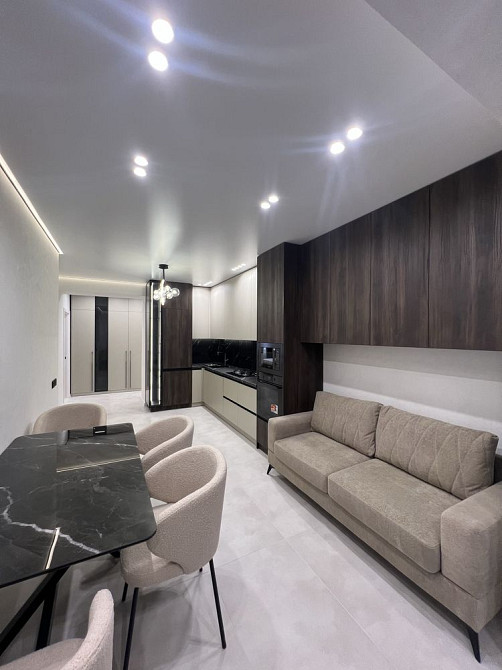 Шикарна 2 кімнатна квартира повністю укомплектована , центр міста Ивано-Франковск - изображение 7