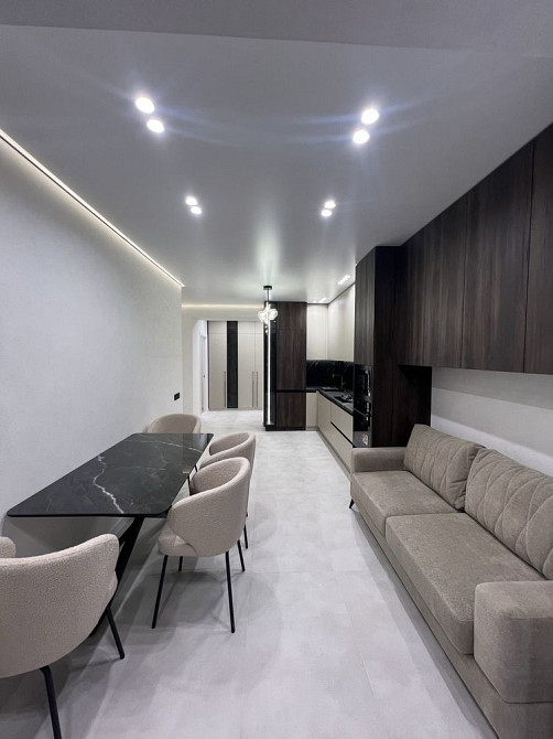 Шикарна 2 кімнатна квартира повністю укомплектована , центр міста Ивано-Франковск - изображение 5