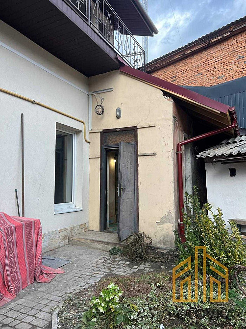 Продаж 1-кімнатної квартири в центрі міста Ужгород - изображение 1