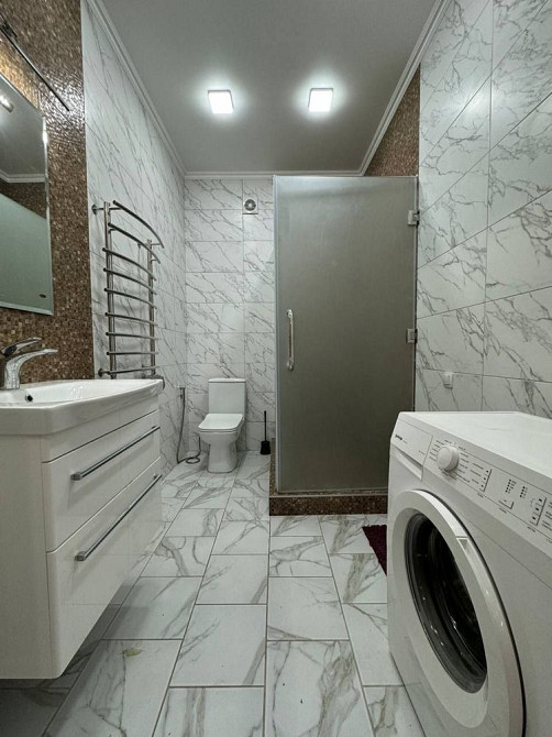 С мебелью и тнхникой! 2 к квартира в ЖК Александрийский Чорноморськ - зображення 4