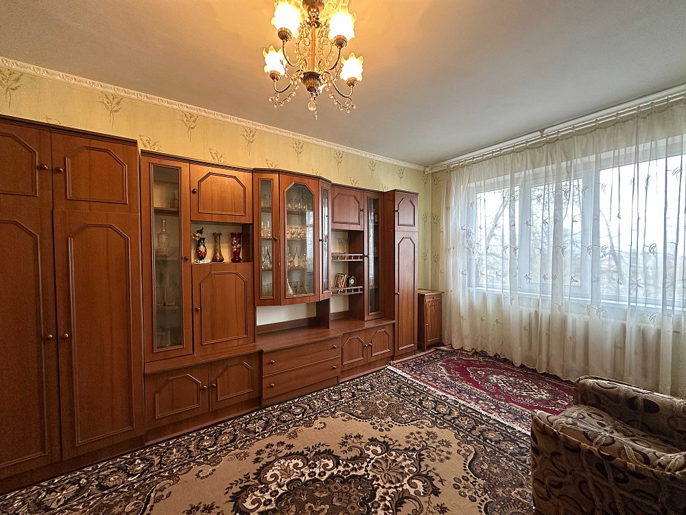 Продаж 3х кімнатної в центрі. Есеніно, 95 квартал. Кривой Рог - изображение 1