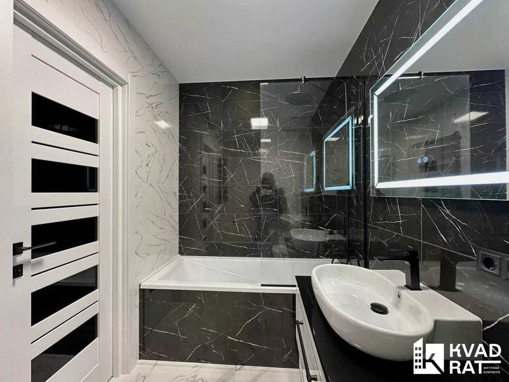 Двокімнатна квартира з кухнею студією біля стометрівки Ивано-Франковск - изображение 3