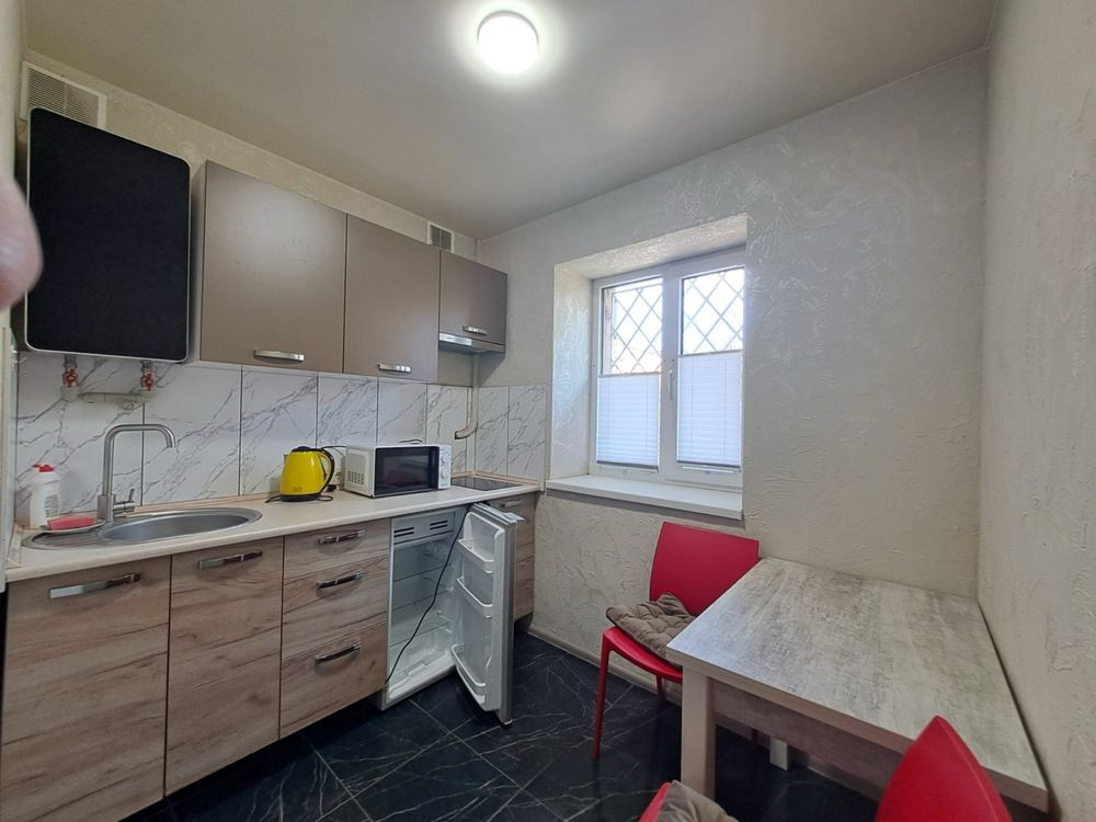 3х кімнатна квартира з ремонтом та меблями. Проспект. Ужгород - изображение 1