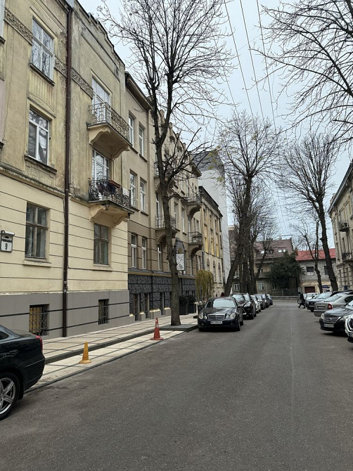 Трикімнатна квартира під ремонт вул Грюнвальдській Львів - зображення 1